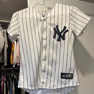 Yankee Jeter Jersey. Adult Small